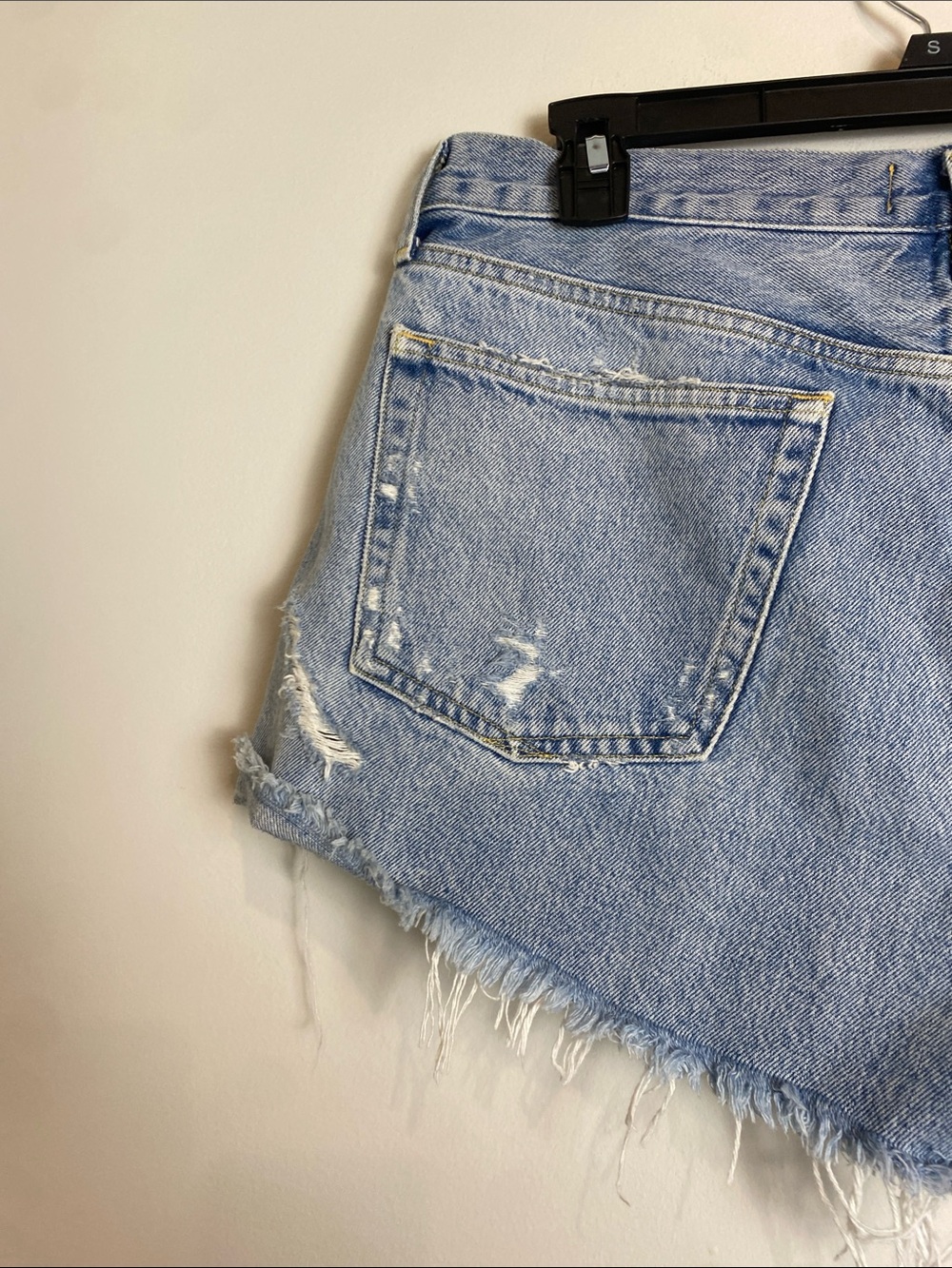 AGOLDE Parker Jean Shorts in Swapmeet Light Wash Blue Size 30 - Picture 11 of 12